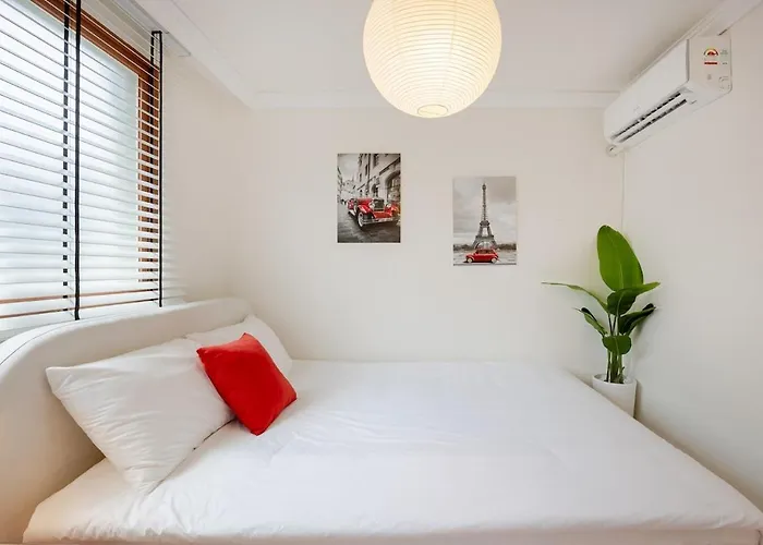 Dmc Stn, 3br, 2ba, Fits7, Free Luggage, Hongdae Seoel