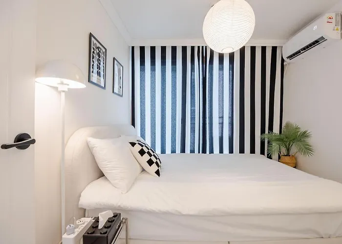 Dmc Stn, 3br, 2ba, Fits7, Free Luggage, Hongdae Appartement